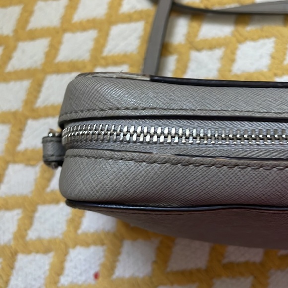 MICHAEL KORS JET SET CROSSBODY GRAY - Picture 3 of 8